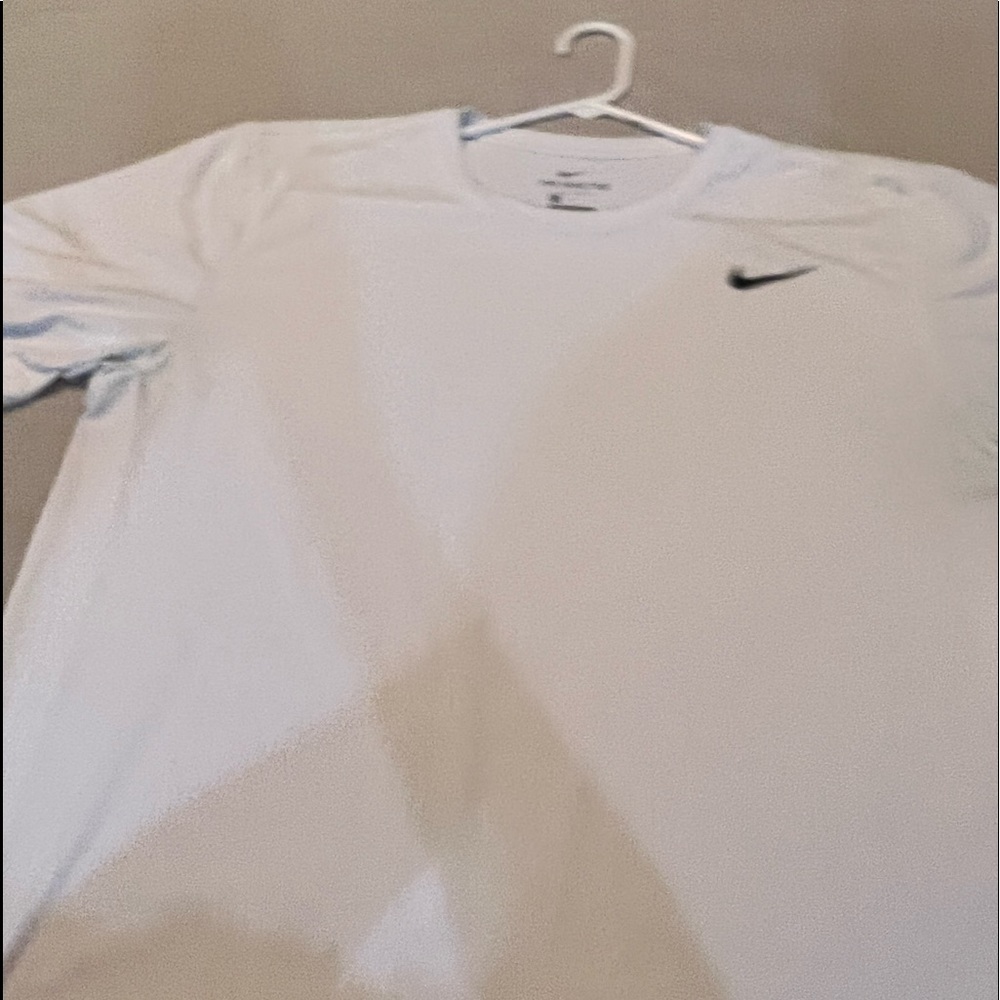 Mens Nike white dri fit shirt